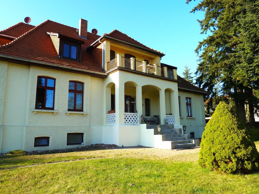 Ferienwohnung Villa am Haussee Feldberger Seenlandschaft Exterior foto